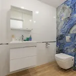 Modern Escape With Private Parking Apartment Varna