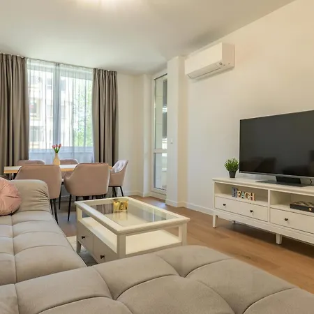 Modern Escape With Private Parking Appartamento *