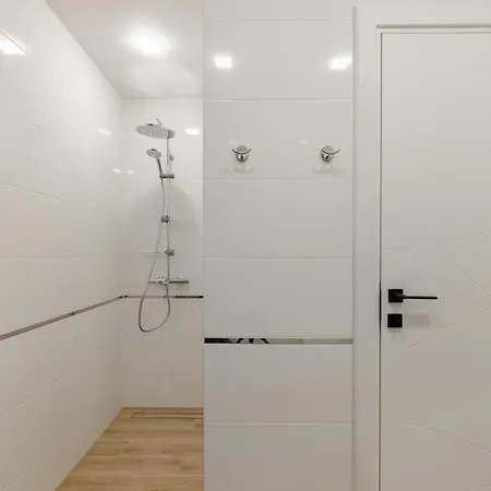 Appartamento Modern Escape With Private Parking