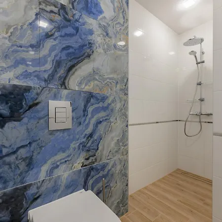 Appartamento Modern Escape With Private Parking Varna