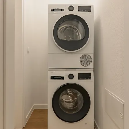 Modern Escape With Private Parking Varna