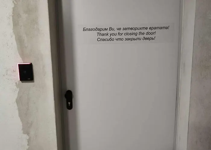 Апартамент Modern Escape With Private Parking *